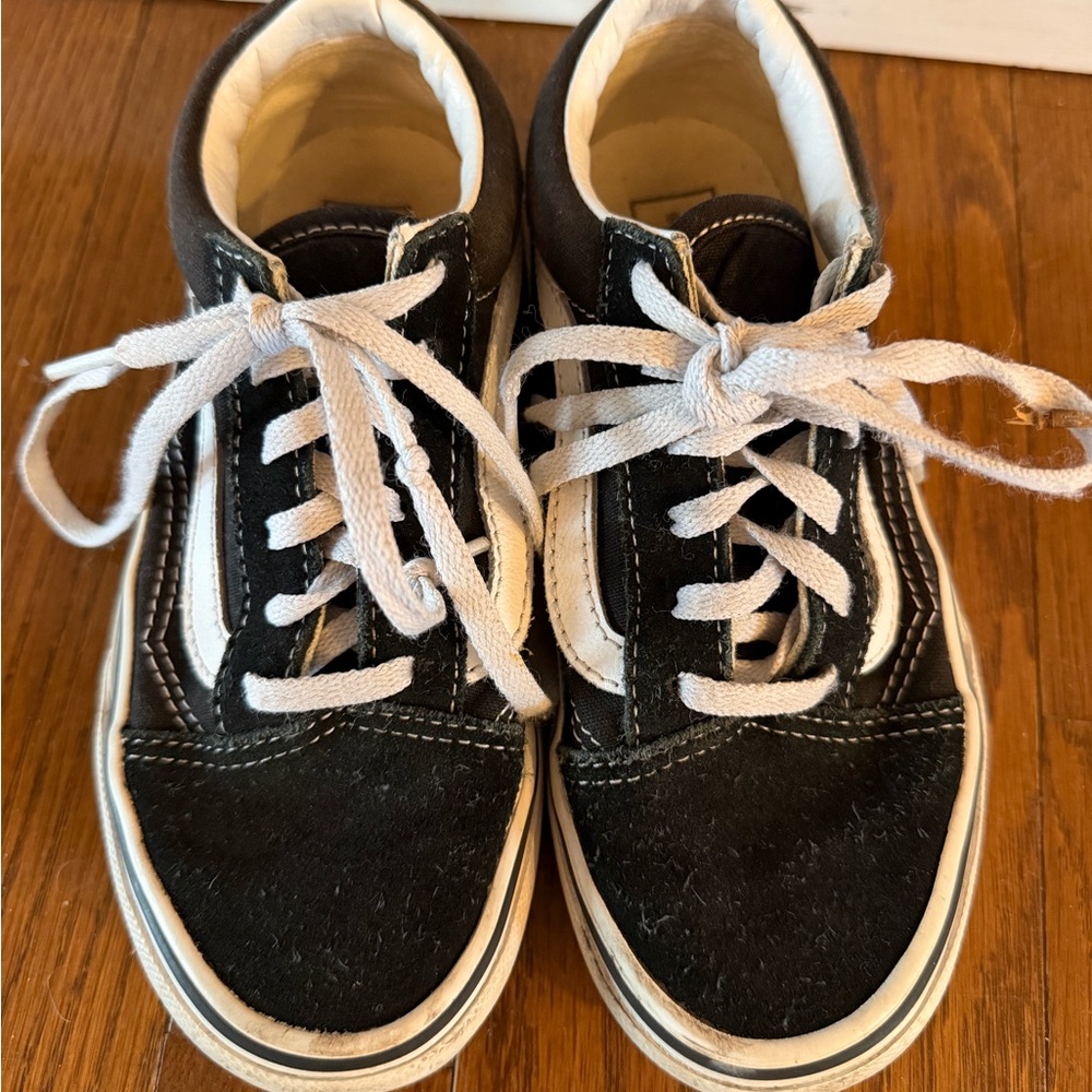Vans Old Skool Black & White Sneakers – Kids Size 1